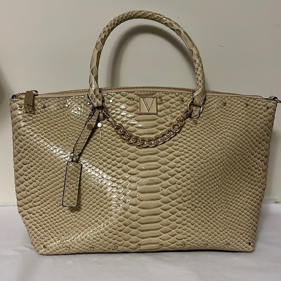 Victoria’s Secret tan reptile faux leather bag with gold hardware, mirror - Picture 1 of 12
